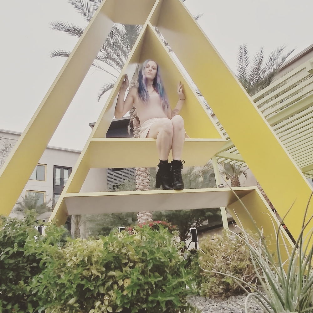 Meet your Posher, Alix